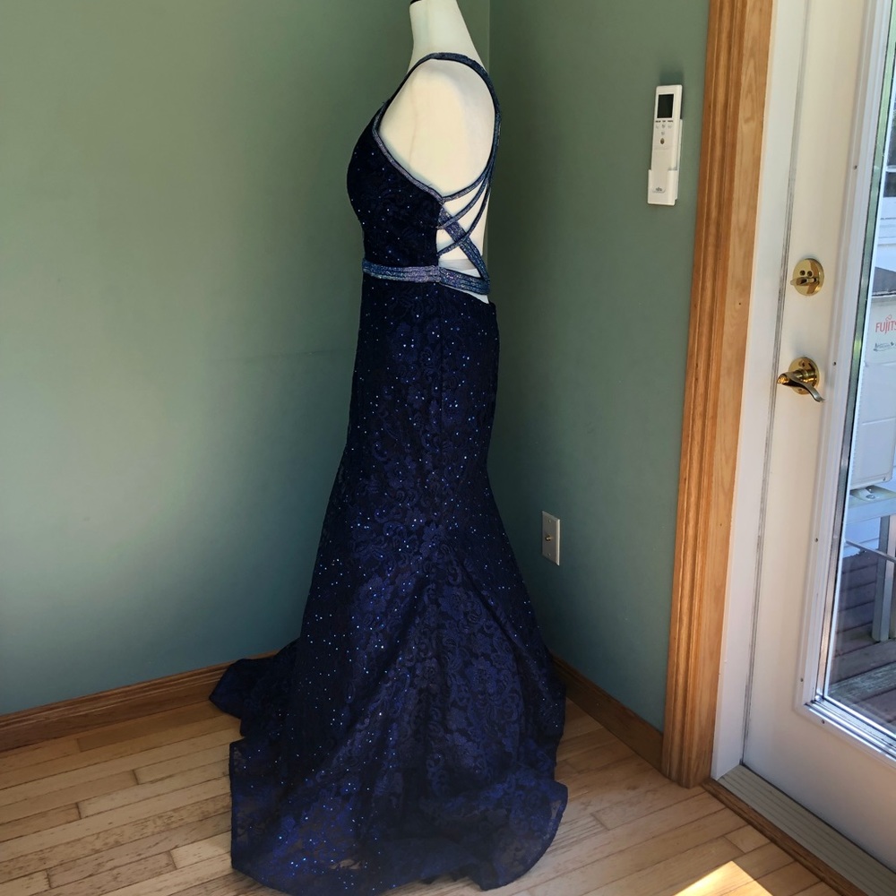 2CUTE PROM DRESS - Picture 3 of 12